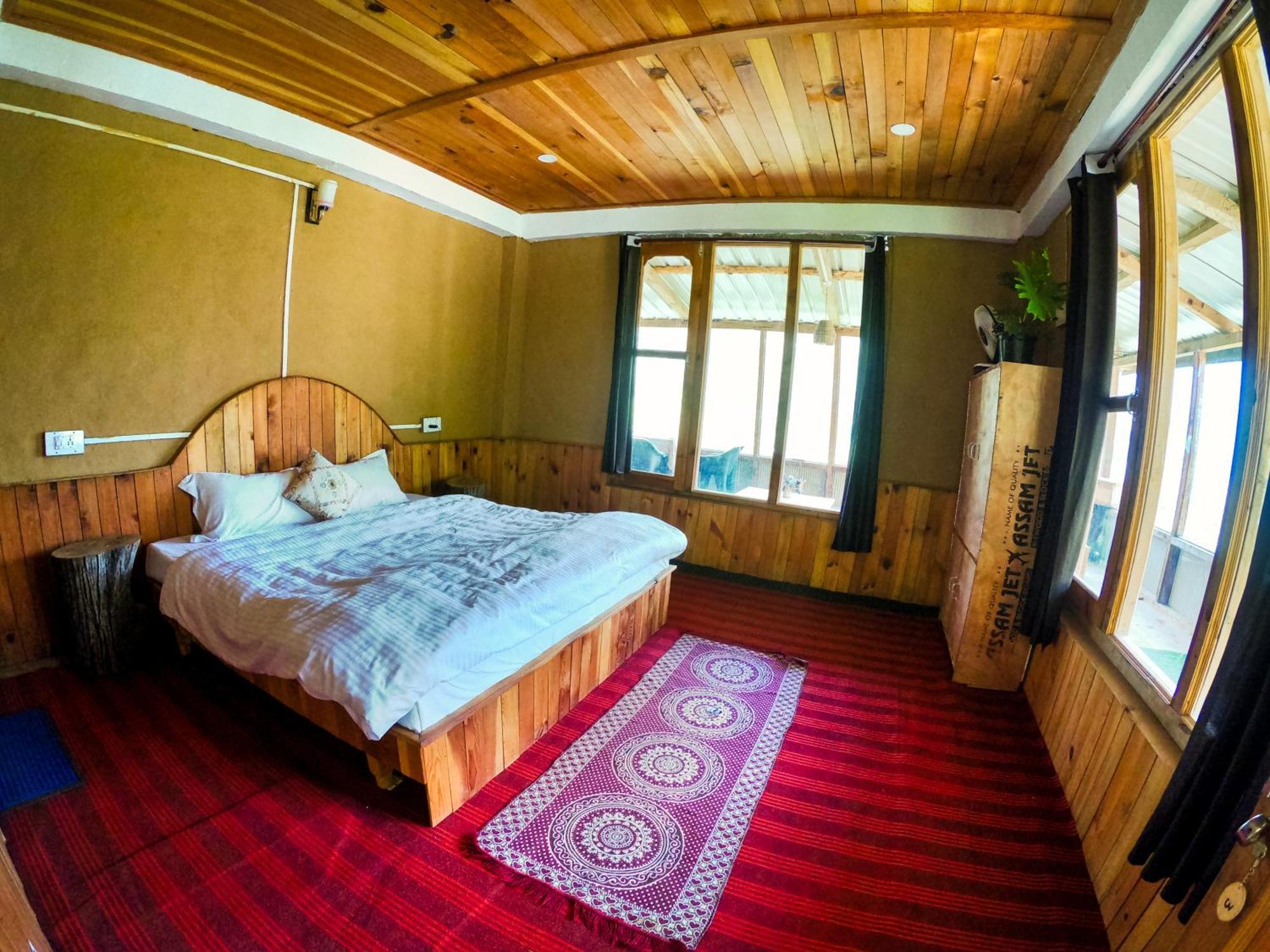 Tirthan Ecostay Gushaini المظهر الخارجي الصورة